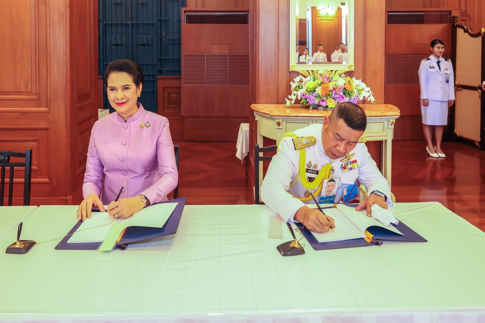 ๘๐ พิธีลงนามถวายพระพรชัยมงคล เนื่องในโอกาสวันเฉลิมพระชนมพรรษา สมเด็จพระนางเจ้าสุทิดา พัชรสุธาพิมลลักษณ พระบรมราชินี