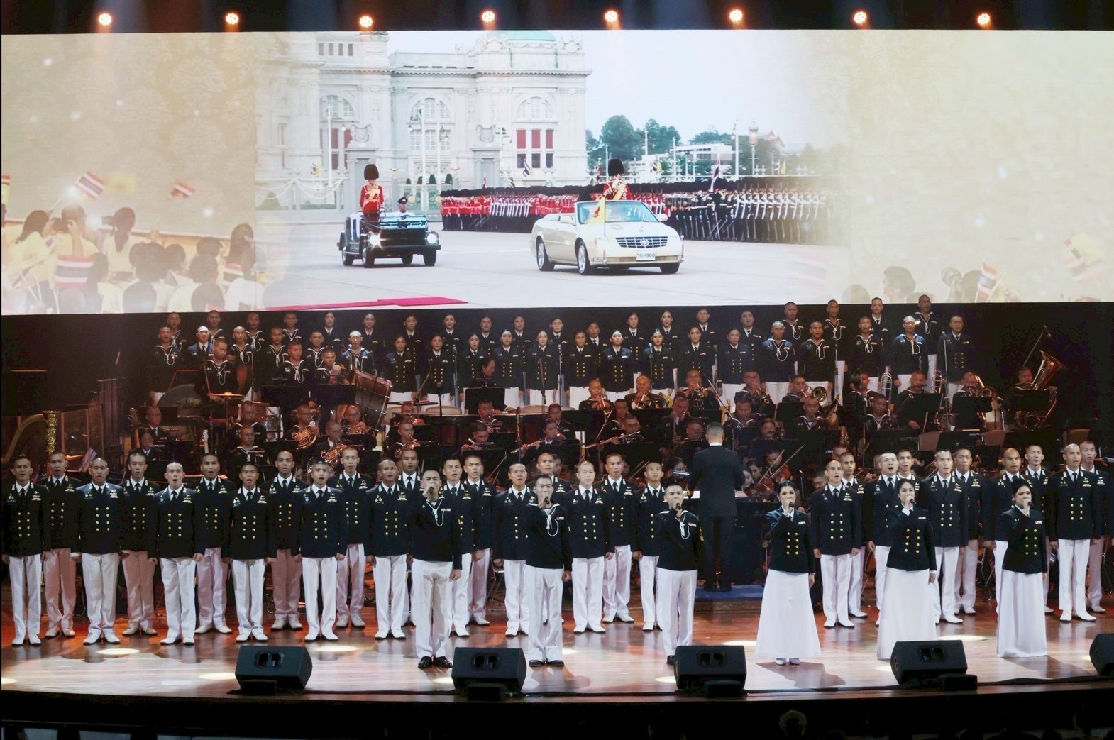 ๘๒ กาชาดคอนเสิร์ต ครั้งที่ ๕๑ "SEA OF LOVE"