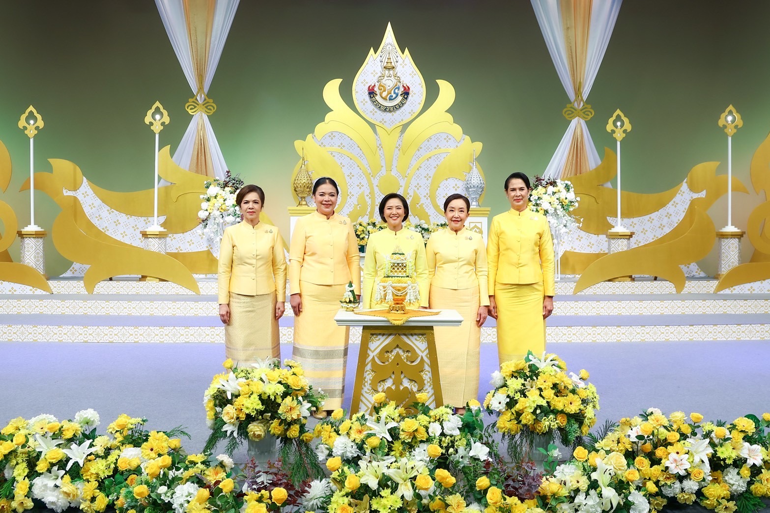 ๘๘ การบันทึกเทปโทรทัศน์อาเศียรวาทถวายพระพรขัยมงคล เนื่องในโอกาสวันเฉลิมพระชนมพรรษาพระบาทสมเด็จพระเจ้าอยู่หัว (๒๘ ก.ค.๖๘) ของ สป.