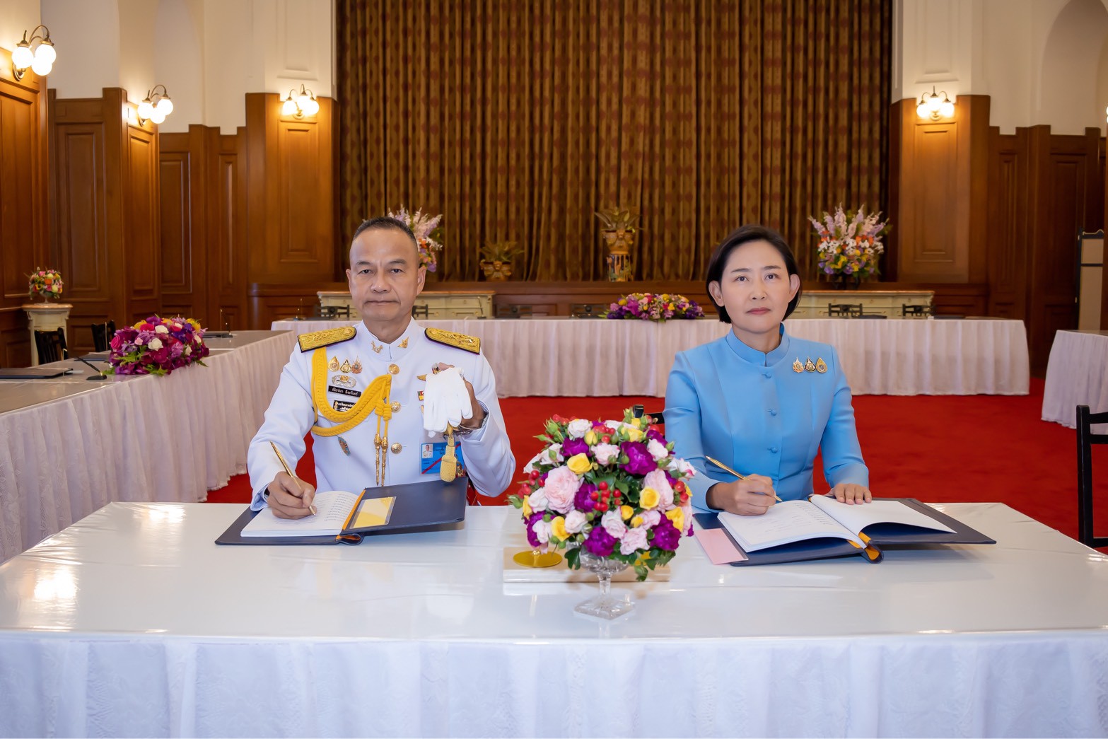 ๑๐๖ พิธีลงนามถวายพระพรชัยมงคล เนื่องในโอกาสวันเฉลิมพระชนมพรรษาสมเด็จพระนางเจ้าสิริกิติ์ พระบรมราชินีนาถ พระบรมราชชนนีพันปีหลวง ๑๒ ส.ค.๖๘