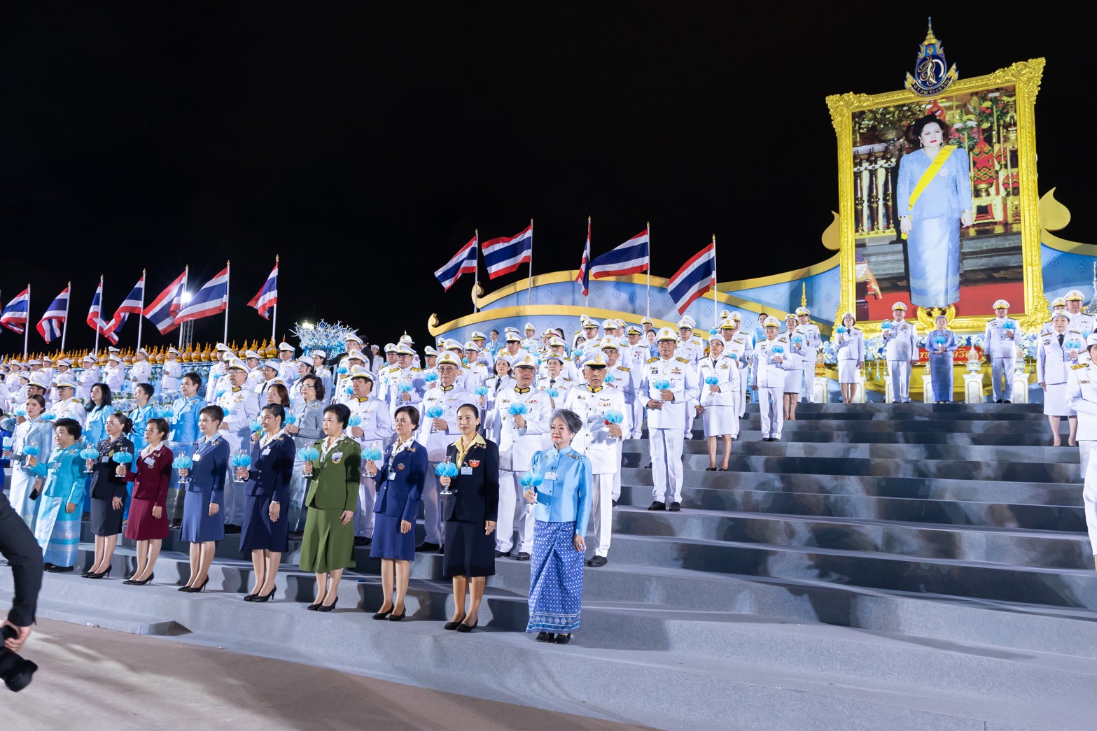 ๑๐๘ พิธีถวายเครื่องราชสักการะ วางพานพุ่ม และจุดเทียนถวายพระพรชัยมงคล เนื่องในโอกาสวันเฉลิมพระชนมพรรษาสมเด็จพระนางเจ้าสิริกิติ์ พระบรมราชินีนาถ พระบรมราชชนนีพันปีหลวง ๑๒ ส.ค.๖๘