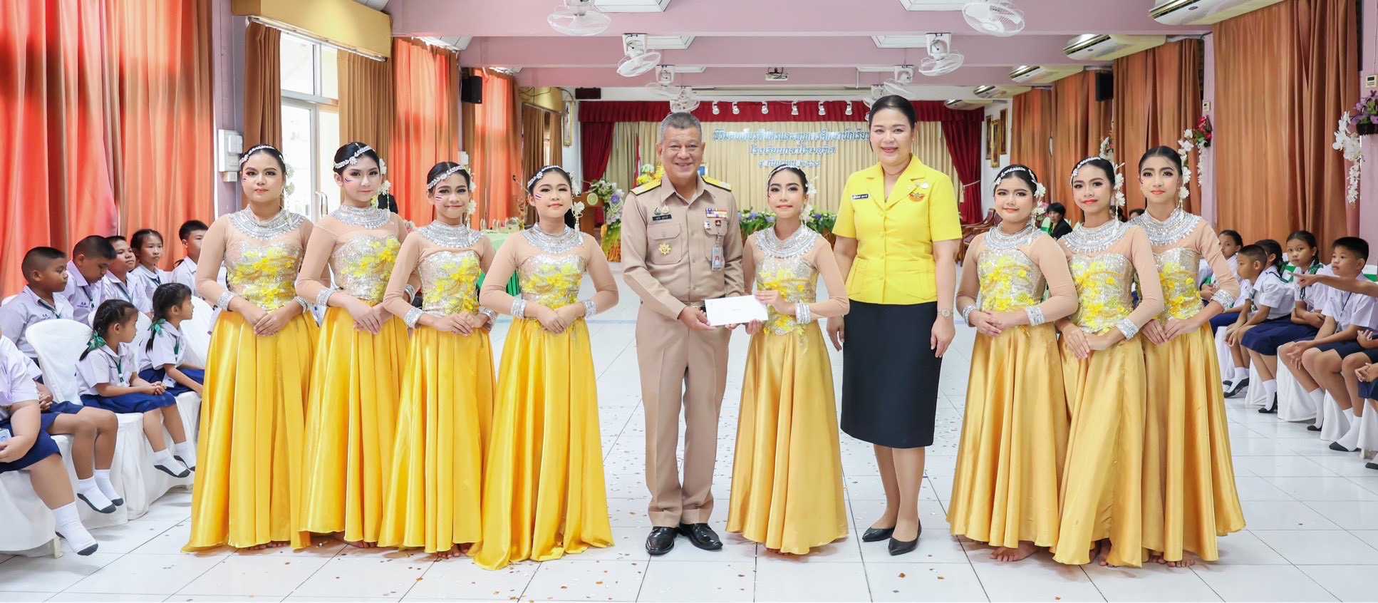 ๑๑๓ พิธีมอบทุนการศึกษาให้แก่นักเรียน โรงเรียนกลาโหมอุทิศ ประจำปีการศึกษา ๒๕๖๘