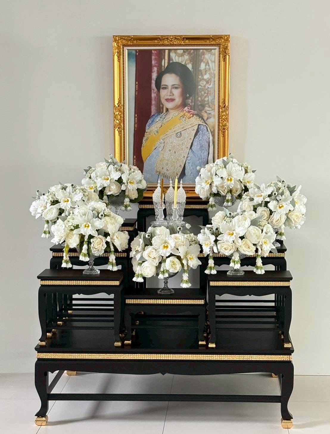๑๓ พิธีบำเพ็ญกุศลและแสดงความอาลัยถวายเป็นพระราชกุศลเแด่สมเด็จพระนางเจ้าสิริกิติ์ พระบรมราชินีนาถ ...