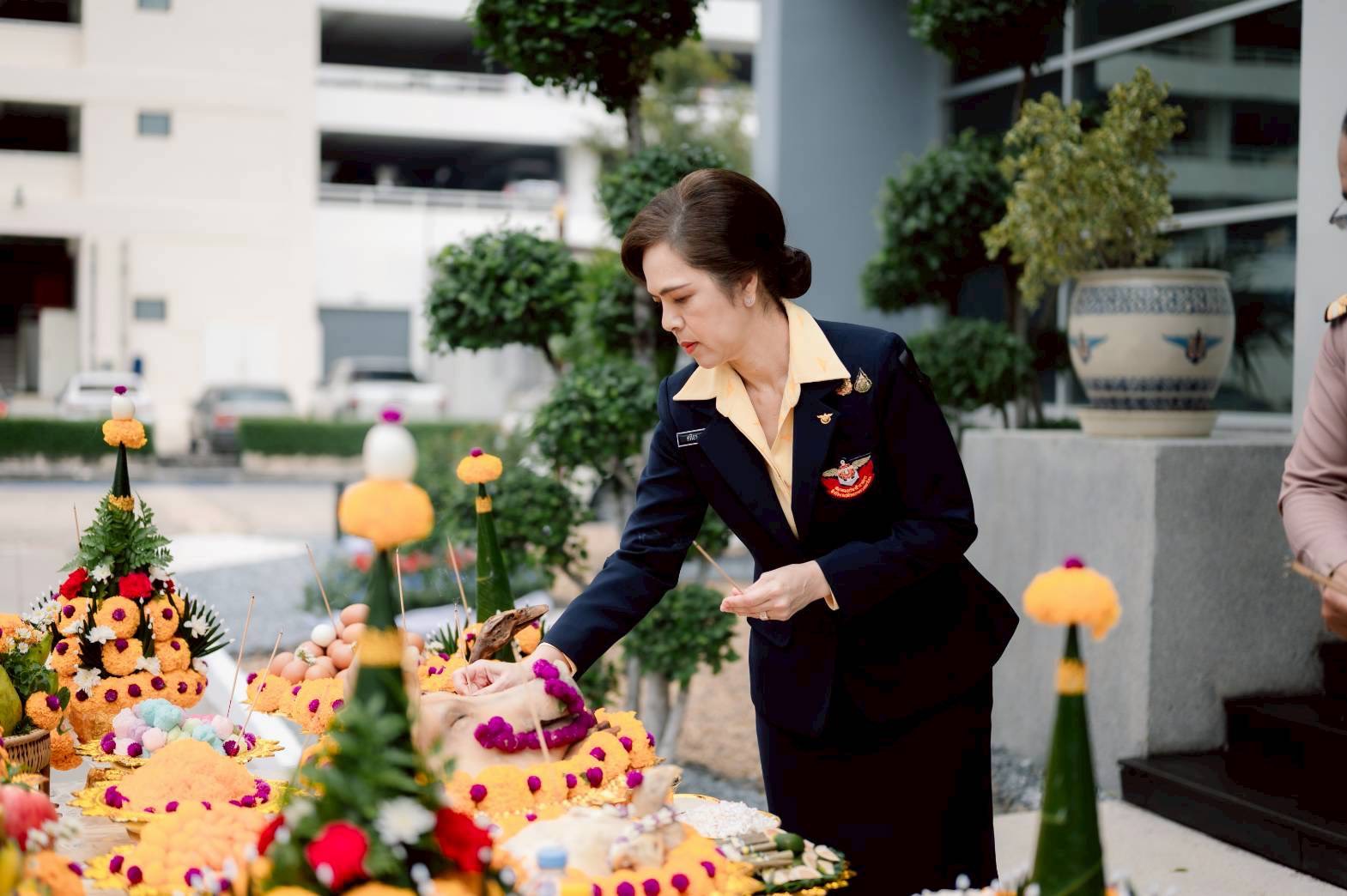 ๑๔ การจัดงานวันคล้ายวันสถาปนาสมาคมภริยาข้าราชการสำนักงานปลัดกระทรวงกลาโหม ครบรอบปีที่ ๓๕