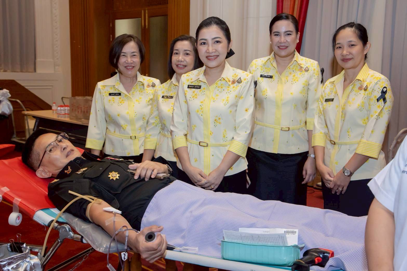 ๑๖ กิจกรรมบริจาคโลหิตถวายเป็นพระราชกุศลเนื่องในวันคล้ายวันพระบรมราชสมภพ พระบาทสมเด็จพระบรมชนกาธิเบศร มหาภูมิพลอดุลยเดชมหาราชบรมนาถบพิตร (๕ ธ.ค.๖๘) และน้อมรำลึกในพระมหากรุณาธิคุณ สมเด็จพระนางเจ้าสิริกิติ์ พระบรมราชินีนาถ พระบรมราชชนนีพันปีหลวง