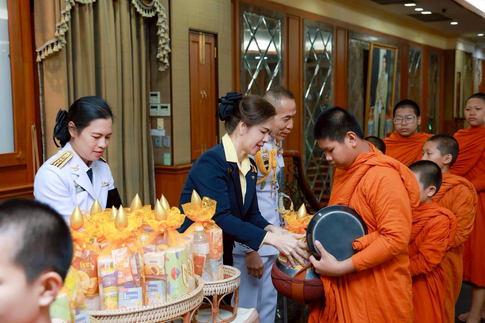 ๒๐ การจัดกิจกรรมเนื่องในวันคล้ายวันพระบรมราชสมภพ พระบาทสมเด็จพระบรมชนกาธิเบศร มหาภูมิพลอดุลยเดชมหาราช บรมนาถบพิตร (๕ ธ.ค.๖๘)