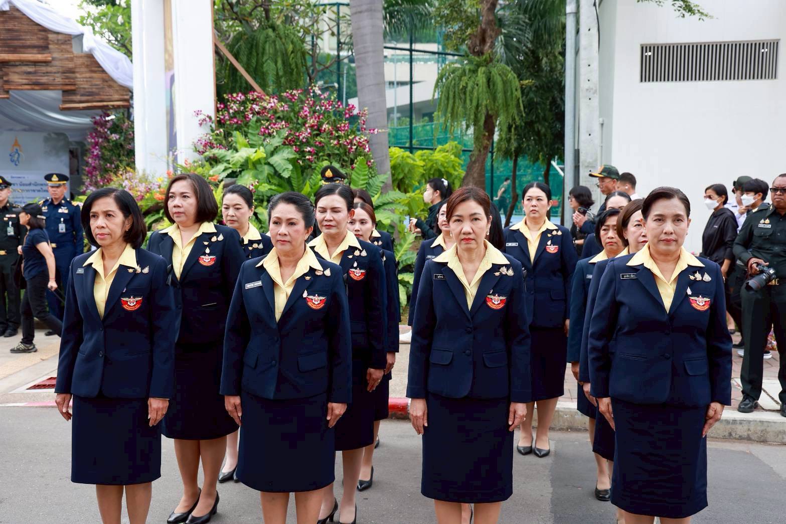 ๒๗ พิธีถวายความอาลัยเบื้องหน้าพระฉายาลักษณ์สมเด็จพระนางเจ้าสิริกิติ์ พระบรมราชินีนาถ พระบรมราชชนนีพันปีหลวง งานกาชาด ประจำปี ๒๕๖๘
