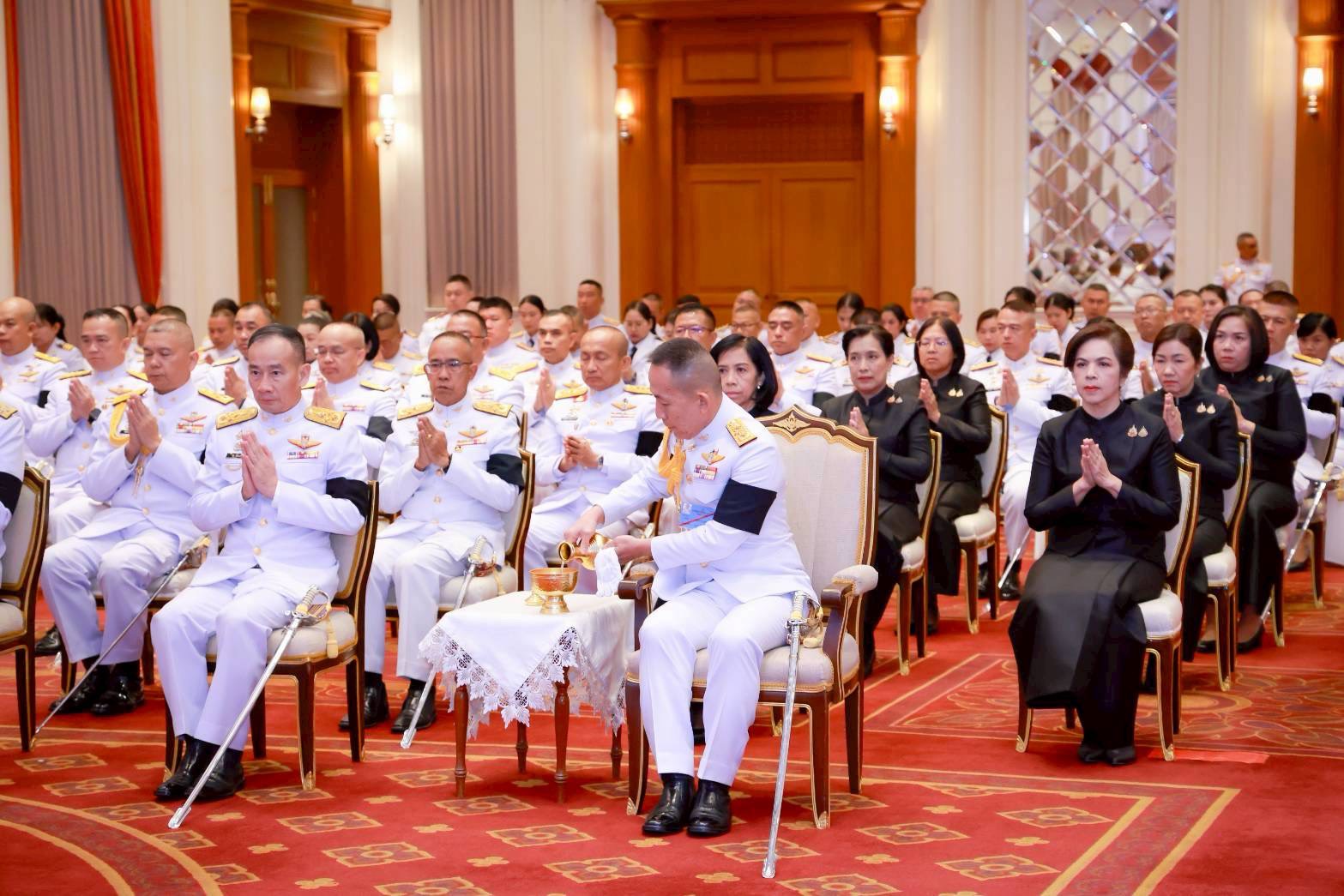 ๒๘ พิธีบำเพ็ญกุศลปัญญาสมวาร เพื่อถวายเป็นพระราชกุศลแด่สมเด็จพระนางเจ้าสิริกิติ์ พระบรมราชินีนาถ พระบรมราชชนนีพันปีหลวง ในวาระครบ ๕๐ วัน แห่งการสวรรคต