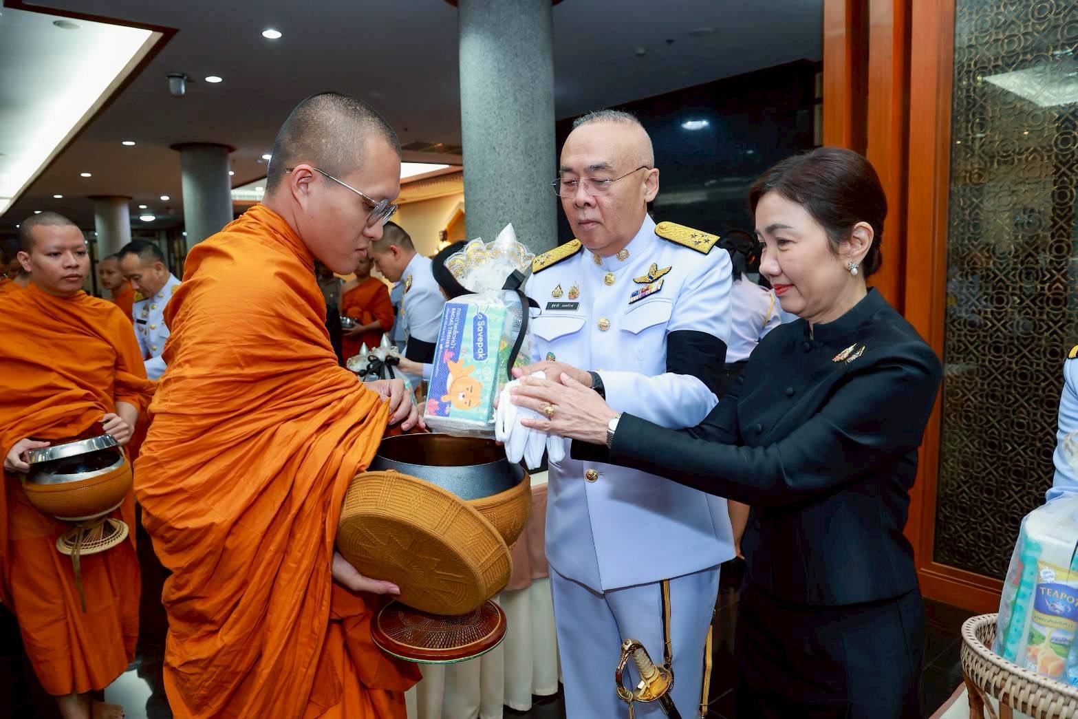 ๒๘ พิธีบำเพ็ญกุศลปัญญาสมวาร เพื่อถวายเป็นพระราชกุศลแด่สมเด็จพระนางเจ้าสิริกิติ์ พระบรมราชินีนาถ พระบรมราชชนนีพันปีหลวง ในวาระครบ ๕๐ วัน แห่งการสวรรคต