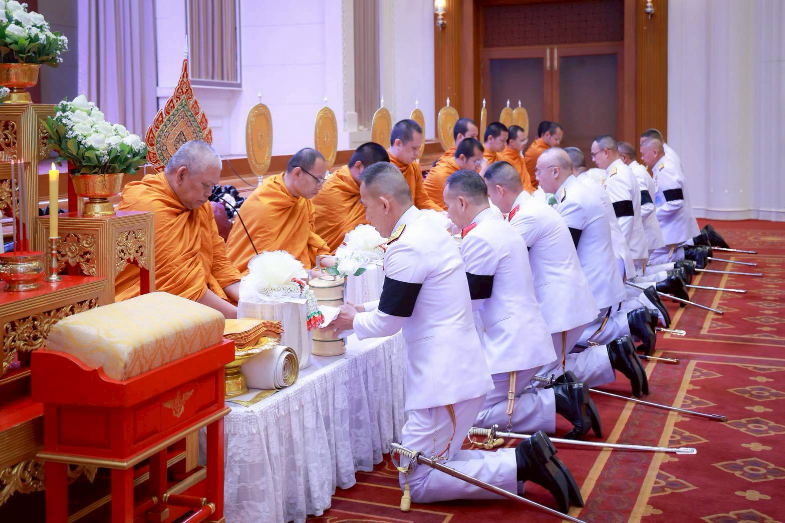 ๓๕ พิธีบำเพ็ญกุศลสตมวาร เพื่อถวายเป็นพระราชกุศลแด่สมเด็จพระนางเจ้าสิริกิติ์ พระบรมราชินีนาถ พระบรมราชชนนีพันปีหลวง ในวาระครบ ๑๐๐ วัน แห่งการสวรรคต