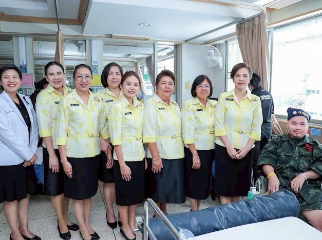 ๓๗ กิจกรรมเยี่ยมบำรุงขวัญทหารผ่านศึกที่เจ็บป่วยและได้รับบาดเจ็บจากการปฏิบัติหน้าที่
