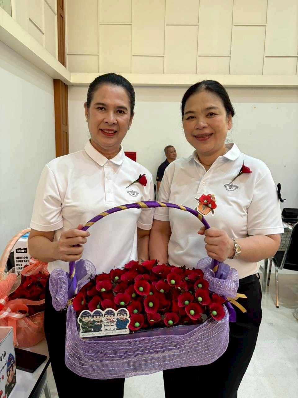๓๗ กิจกรรมเยี่ยมบำรุงขวัญทหารผ่านศึกที่เจ็บป่วยและได้รับบาดเจ็บจากการปฏิบัติหน้าที่