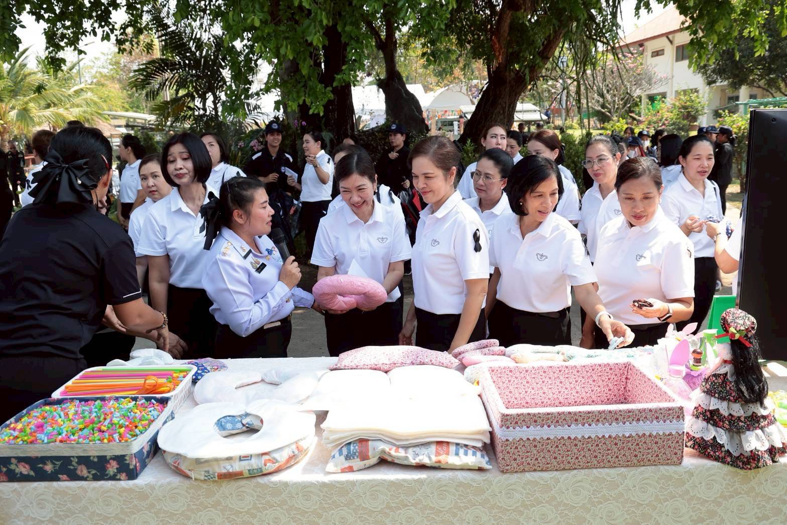 ๔๐ การตรวจเยี่ยมและติดตามความคืบหน้าการดำเนินงานโครงการของ สมาคมภริยาข้าราชการสำนักงานปลัดกระทรวงกลาโหม