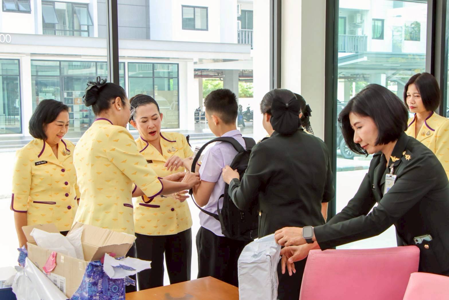 ๔๑ กิจกรรมตรวจเยี่ยมบุตรที่มีความต้องการพิเศษของกำลังพลสังกัดสำนักงานปลัดกระทรวงกลาโหม โดยโครงการสายใยรักษ์ เพื่อคนพิเศษ