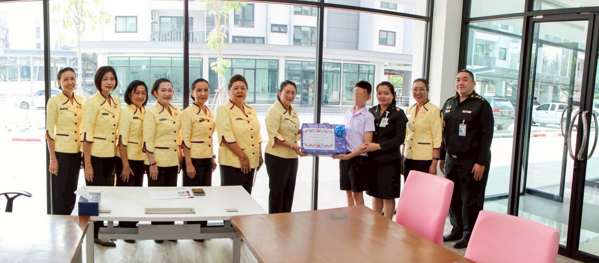 ๔๑ กิจกรรมตรวจเยี่ยมบุตรที่มีความต้องการพิเศษของกำลังพลสังกัดสำนักงานปลัดกระทรวงกลาโหม โดยโครงการสายใยรักษ์ เพื่อคนพิเศษ