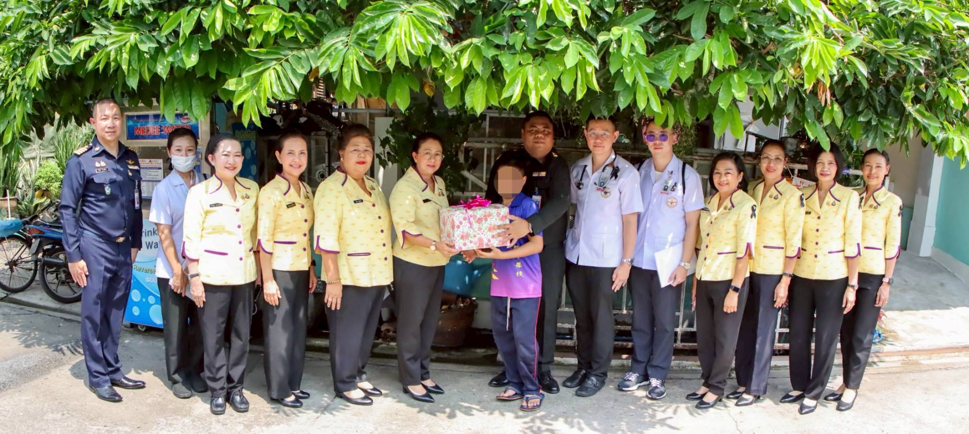 ๔๑ กิจกรรมตรวจเยี่ยมบุตรที่มีความต้องการพิเศษของกำลังพลสังกัดสำนักงานปลัดกระทรวงกลาโหม โดยโครงการสายใยรักษ์ เพื่อคนพิเศษ