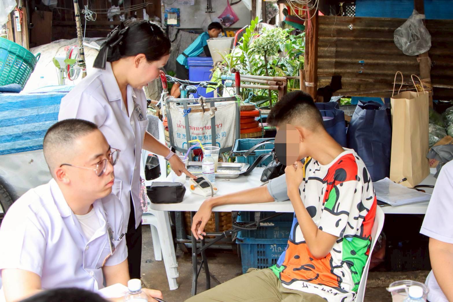 ๔๑ กิจกรรมตรวจเยี่ยมบุตรที่มีความต้องการพิเศษของกำลังพลสังกัดสำนักงานปลัดกระทรวงกลาโหม โดยโครงการสายใยรักษ์ เพื่อคนพิเศษ