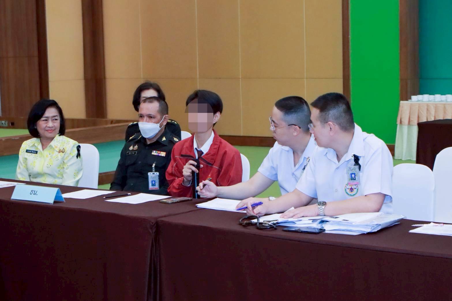 ๔๒ กิจกรรมตรวจเยี่ยมบุตรที่มีความต้องการพิเศษของกำลังพลสังกัดสำนักงานปลัดกระทรวงกลาโหม โดยโครงการสายใยรักษ์ เพื่อคนพิเศษ