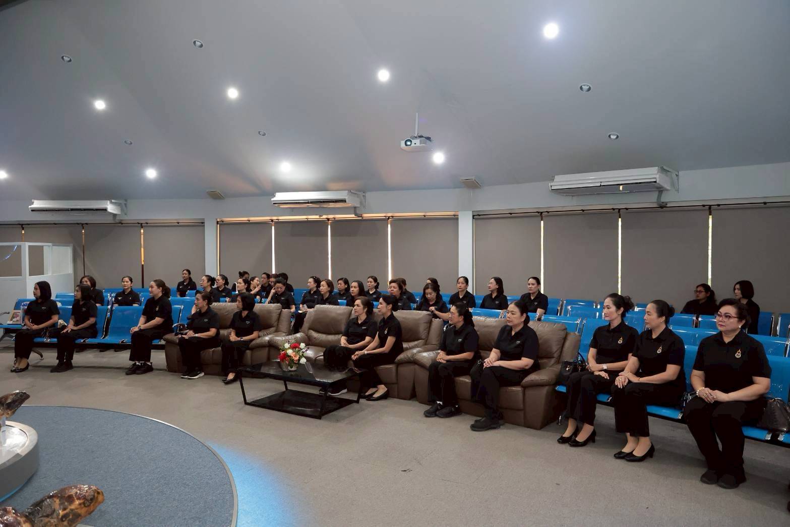 ๔๓ กิจกรรมสานสัมพันธ์คณะกรรมการสมาคมภริยาข้าราชการสำนักงานปลัดกระทรวงกลาโหม ประจำปี ๒๕๖๙ และการศึกษาดูงานในโครงการต่างๆ