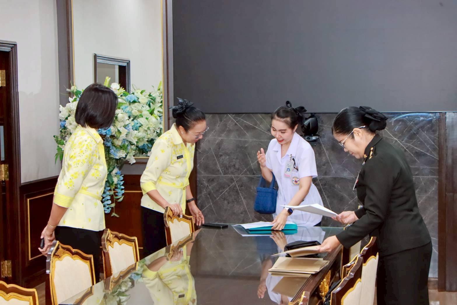 ๔๕ กิจกรรมตรวจเยี่ยมบุตรที่มีความต้องการพิเศษของกำลังพลสังกัดสำนักงานปลัดกระทรวงกลาโหม โดยโครงการสายใยรักษ์ เพื่อคนพิเศษ