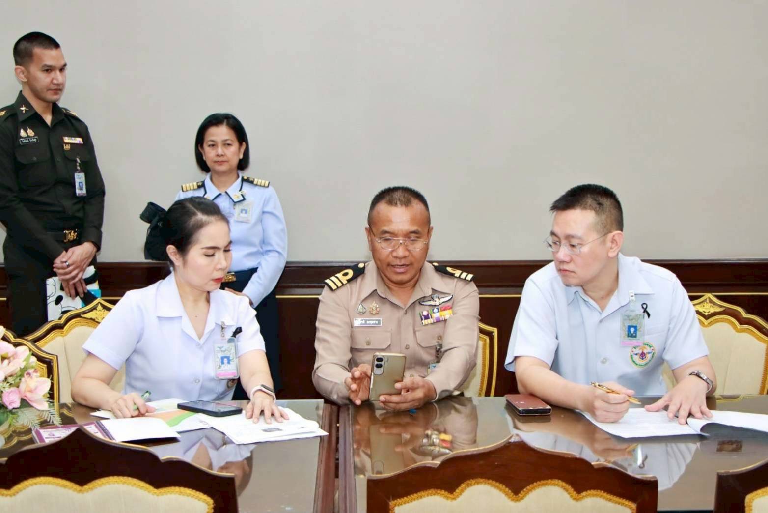 ๔๕ กิจกรรมตรวจเยี่ยมบุตรที่มีความต้องการพิเศษของกำลังพลสังกัดสำนักงานปลัดกระทรวงกลาโหม โดยโครงการสายใยรักษ์ เพื่อคนพิเศษ