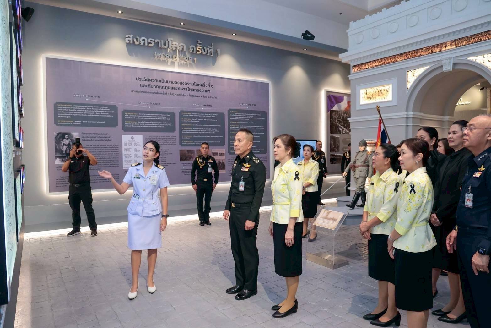 ๔๗ การเยี่ยมชมอนุสรณ์สถานสำนักงานปลัดกระทรวงกลาโหม