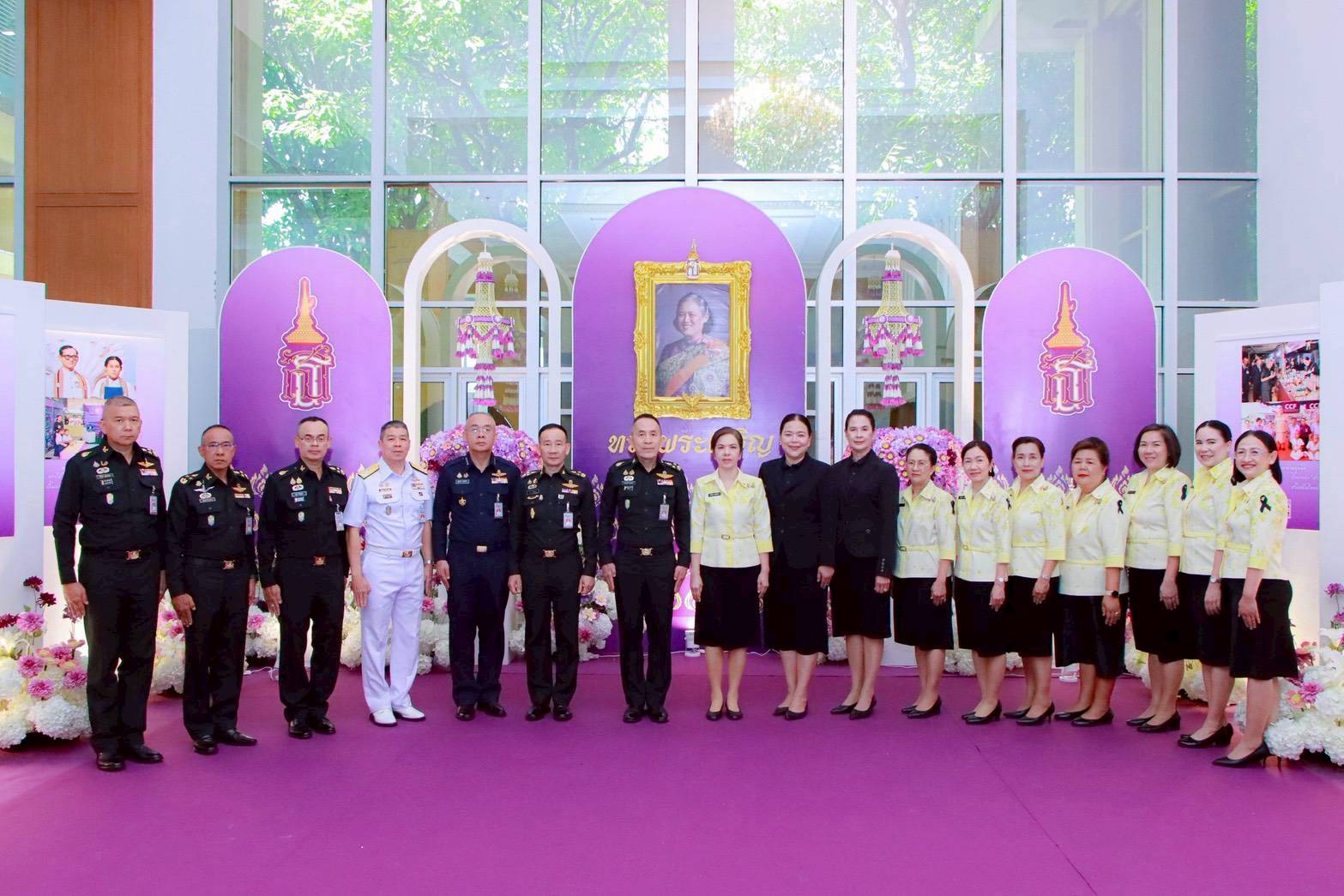 ๔๗ การเยี่ยมชมอนุสรณ์สถานสำนักงานปลัดกระทรวงกลาโหม