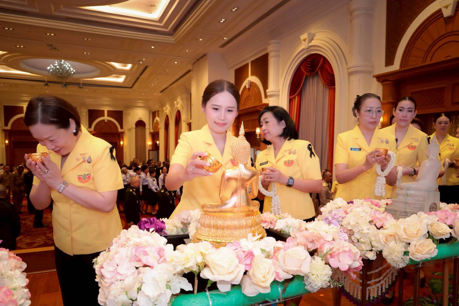 ๕๐ พิธีสรงน้ำพระ เนื่องในเทศกาลสงกรานต์ ประจำปี ๒๕๖๙