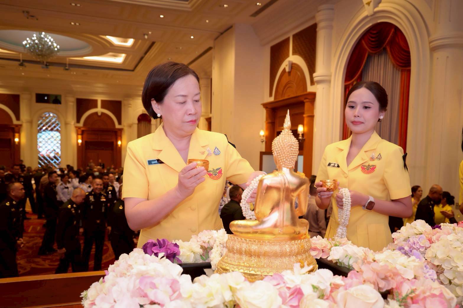 ๕๐ พิธีสรงน้ำพระ เนื่องในเทศกาลสงกรานต์ ประจำปี ๒๕๖๙
