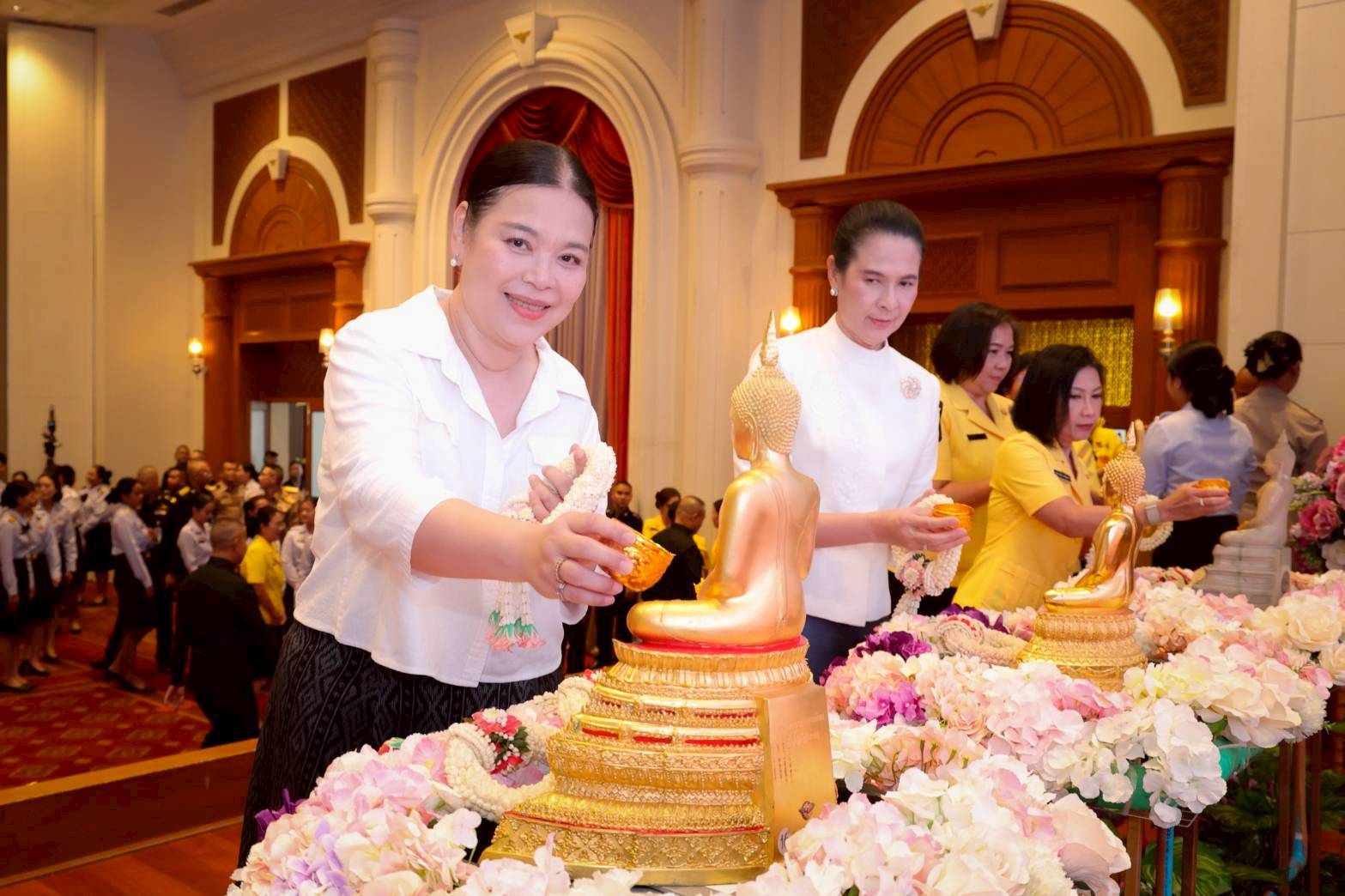 ๕๐ พิธีสรงน้ำพระ เนื่องในเทศกาลสงกรานต์ ประจำปี ๒๕๖๙