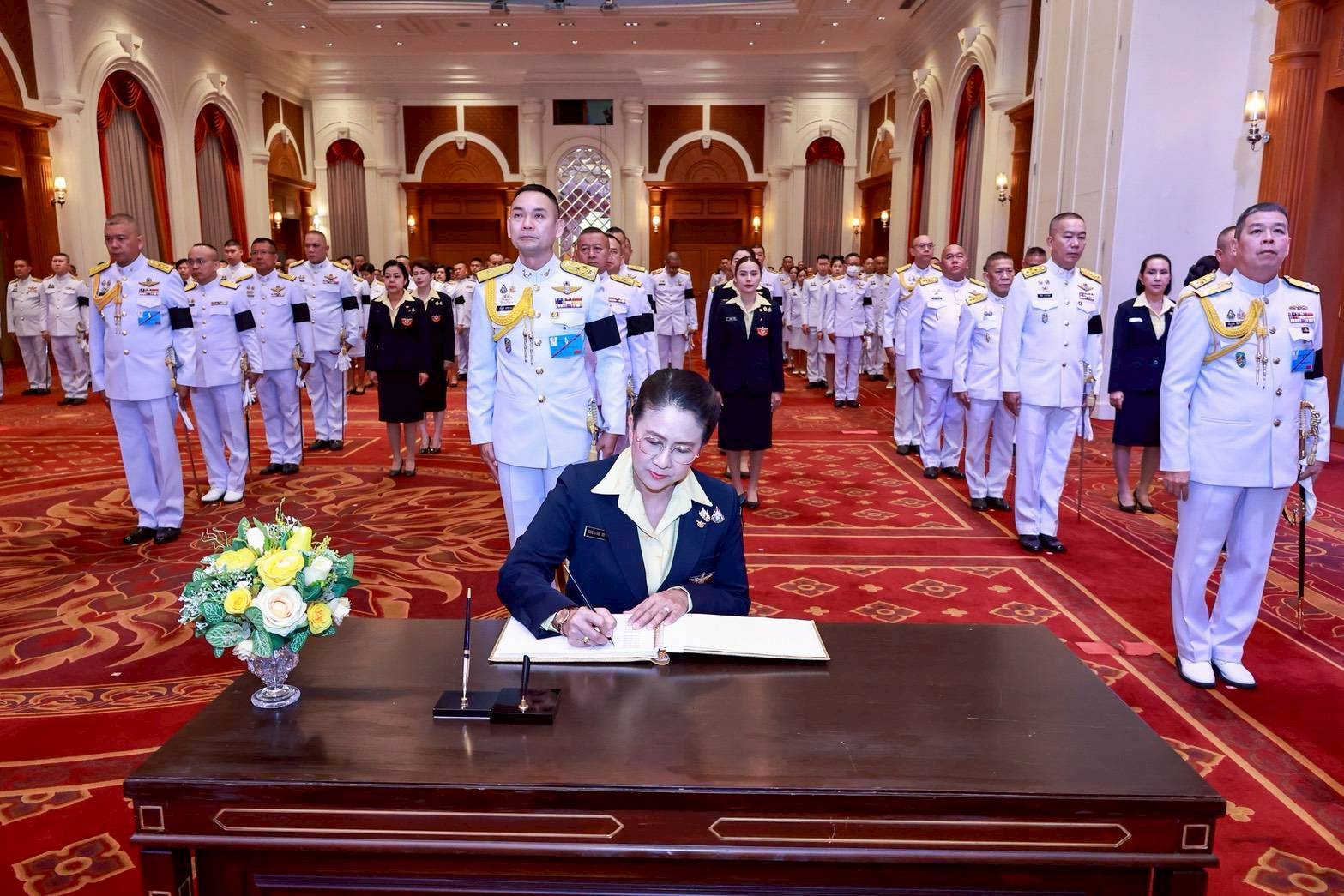 ๕๔ พิธีลงนามถวายพระพรชัยมงคลพระบาทสมเด็จพระเจ้าอยู่หัว เนื่องในโอกาสวันฉัตรมงคล (๔ พ.ค.๖๙)