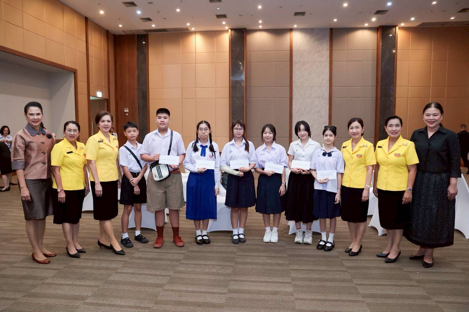๕๙ พิธีมอบทุนการศึกษาประเภทเรียนดี สมาคมภริยาข้าราชการสำนักงานปลัดกระทรวงกลาโหม