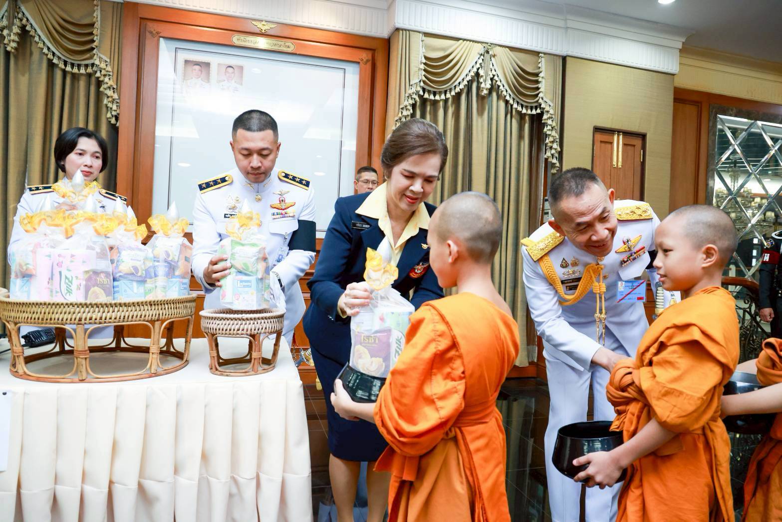 ๖๒ การจัดงานเฉลิมพระเกียรติสมเด็จพระนางเจ้ารำไพพรรณี พระบรมราชินี ในรัชกาลที่ ๗ เนื่องในโอกาสการประกาศยกย่องพระเกียรติคุณพระราชกรณียกิจในวาระครบ ๑๐๐ ปี