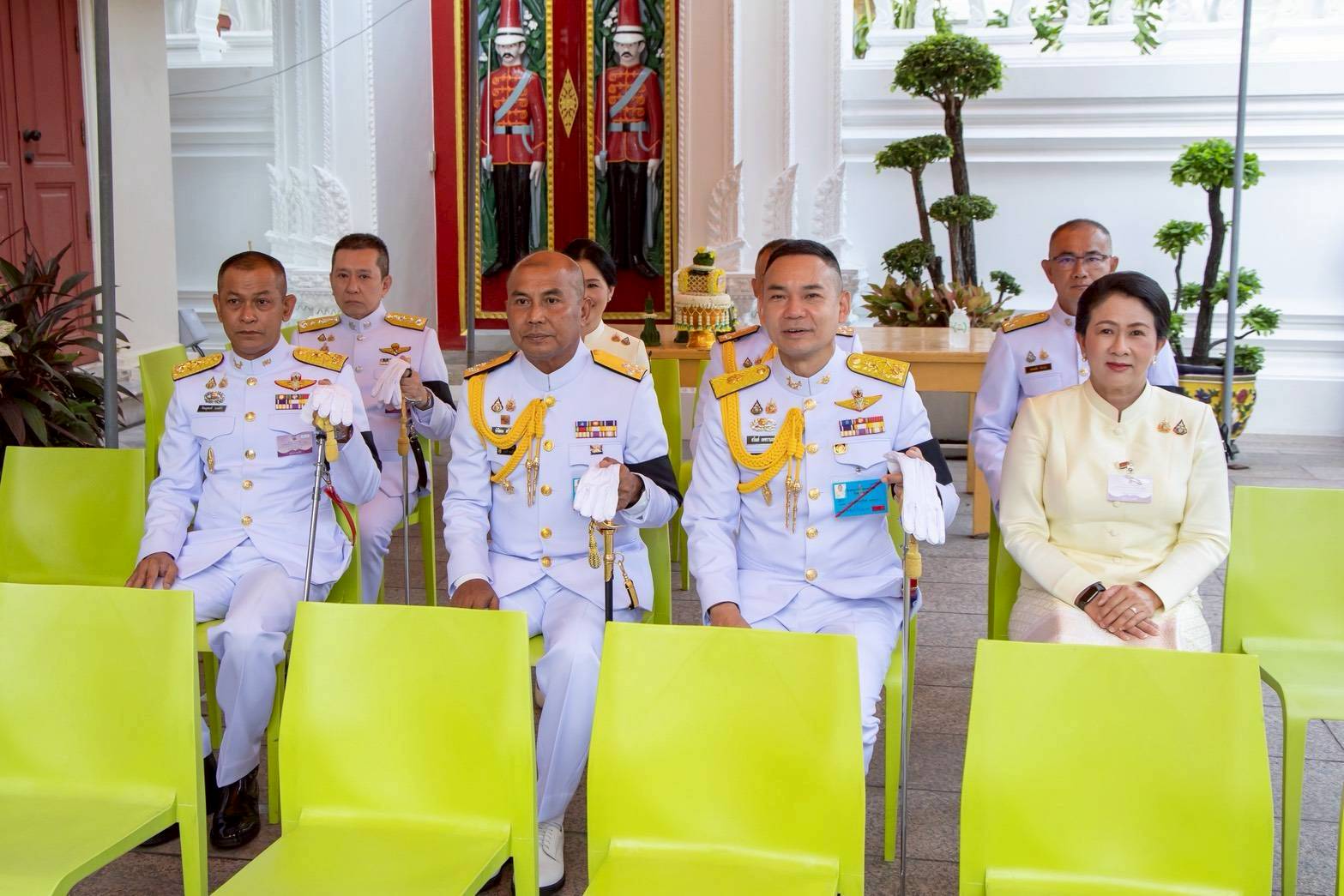 ๖๓ พิธีเจริญพระพุทธมนต์และทำบุญตักบาตรถวายเป็นพระราชกุศล เนื่องในโอกาสการประกาศยกย่องพระเกียรติคุ...