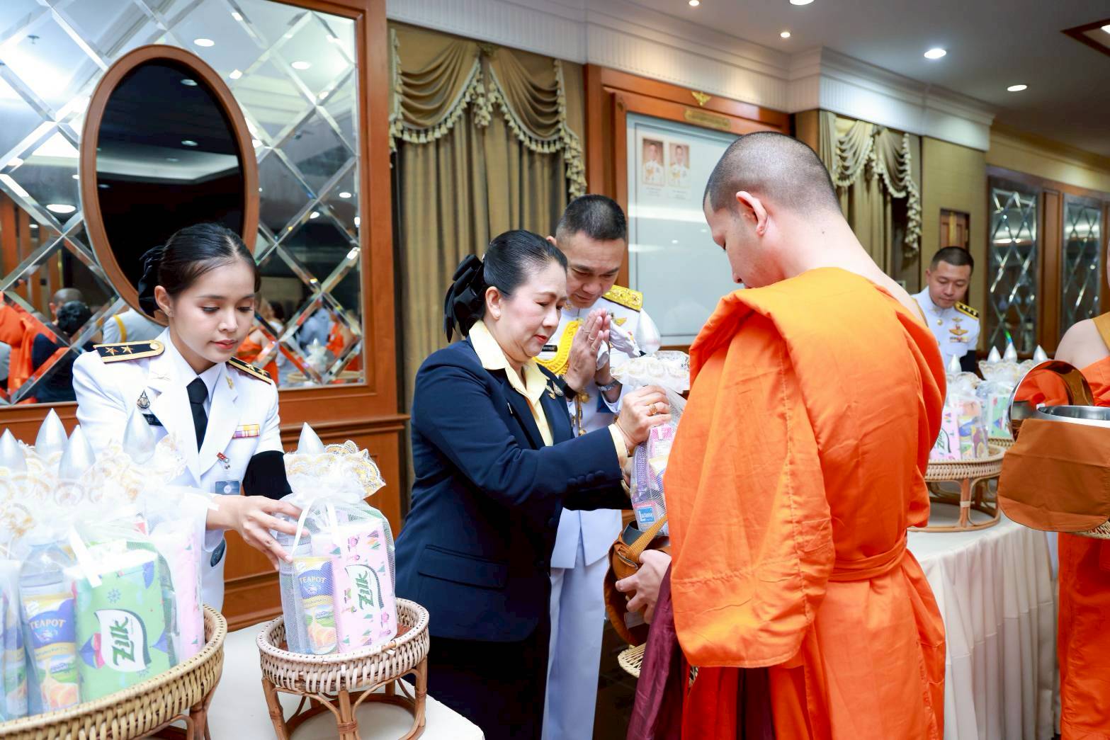 ๖๗ การจัดกิจกรรมเฉลิมพระเกียรติ เนื่องในโอกาสมหามงคลเฉลิมพระชนมพรรษาสมเด็จพระนางเจ้าฯ พระบรมราชินี ๔๘ พรรษา (๓ มิ.ย.๖๙)