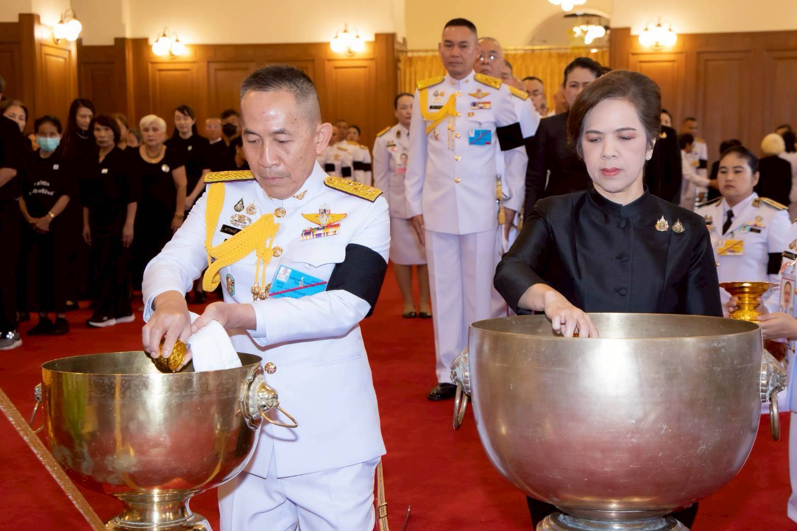 ๗๔ พิธีถวายน้ำสรงพระศพหน้าพระรูปสมเด็จพระเจ้าลูกเธอ เจ้าฟ้าพัชรกิติยาภา นเรนทิราเทพยวดี กรมหลวงราชสาริณีสิริพัชร มหาวัชรราชธิดา
