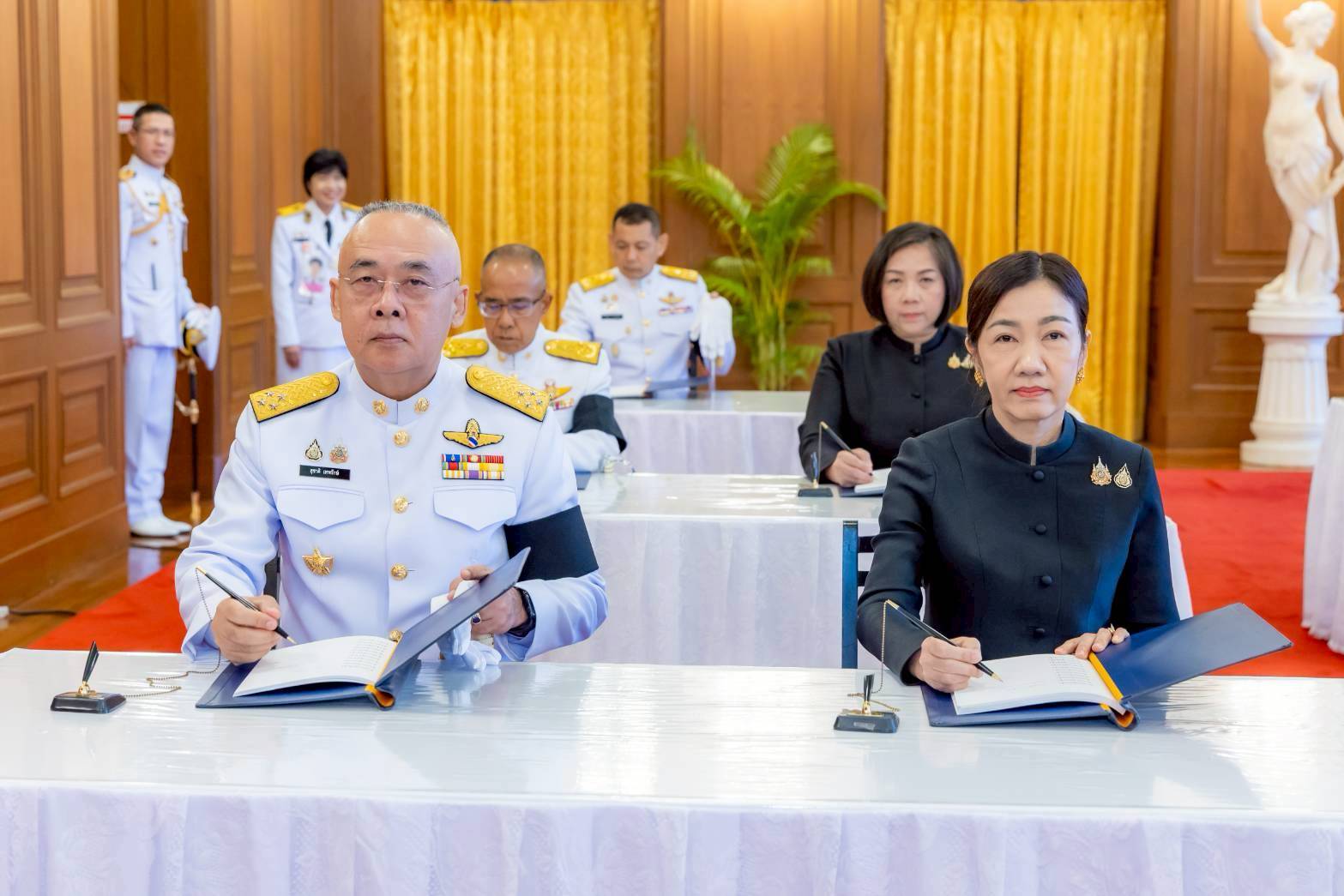 ๗๖ พิธีลงนามถวายความอาลัยสมเด็จพระเจ้าลูกเธอ เจ้าฟ้าพัชรกิติยาภา นเรนทิราเทพยวดี กรมหลวงราชสาริณีสิริพัชร มหาวัชรราชธิดา