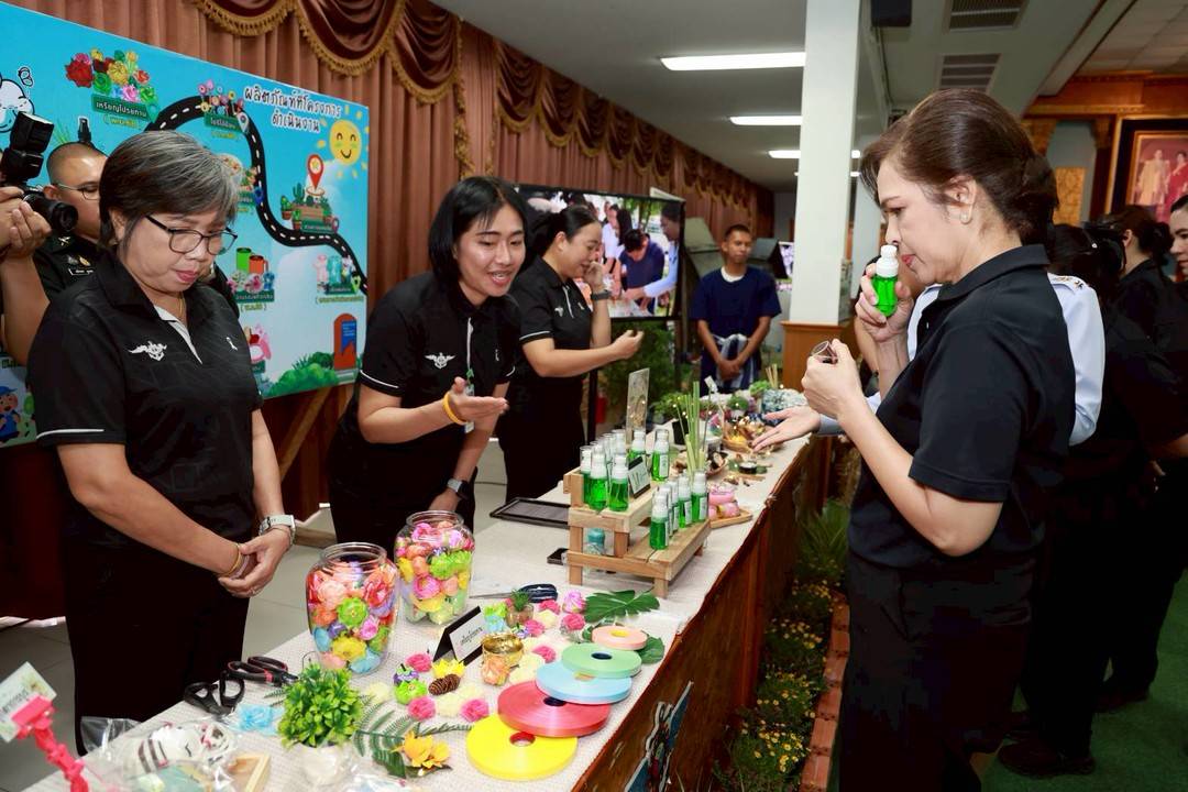 ๘๐ การตรวจเยี่ยมและติดตามความคืบหน้าการดำเนินงานโครงการของสมาคมภริยาข้าราชการสำนักงานปลัดกระทรวงกลาโหม