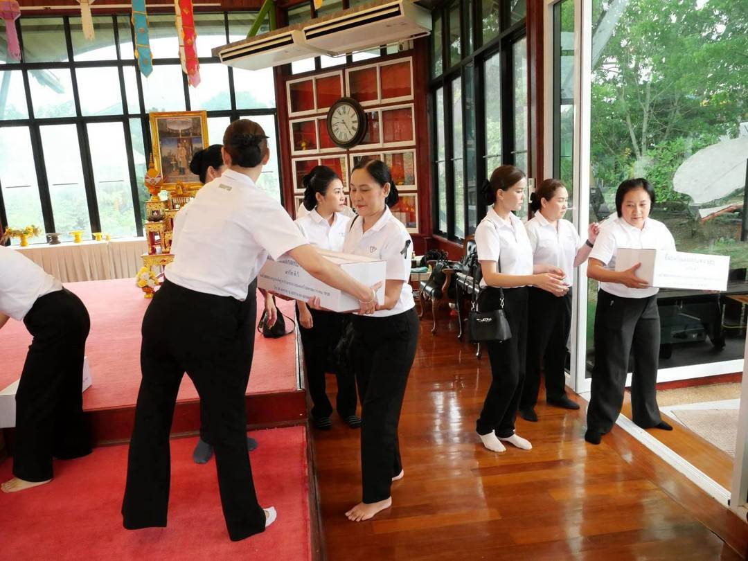 ๘๔ กิจกรรม "จิตอาสา เสบียงบุญ จากผู้ให้ถึงผู้รับ" โดยโครงการศูนย์ส่งเสริมการเรียนรู้ สมาคมภริยาข้าราชการสำนักงานปลัดกระทรวงกลาโหม