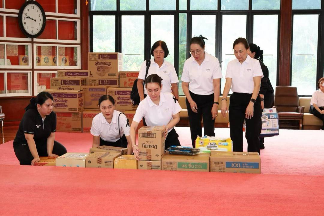 ๘๔ กิจกรรม "จิตอาสา เสบียงบุญ จากผู้ให้ถึงผู้รับ" โดยโครงการศูนย์ส่งเสริมการเรียนรู้ สมาคมภริยาข้าราชการสำนักงานปลัดกระทรวงกลาโหม