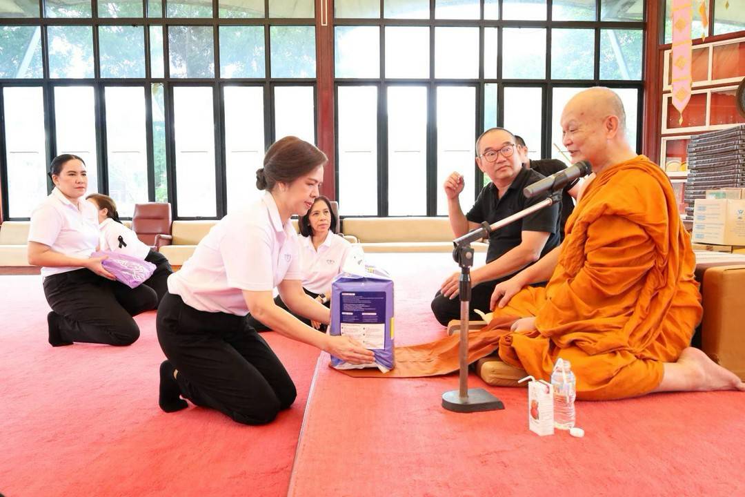 ๘๔ กิจกรรม "จิตอาสา เสบียงบุญ จากผู้ให้ถึงผู้รับ" โดยโครงการศูนย์ส่งเสริมการเรียนรู้ สมาคมภริยาข้าราชการสำนักงานปลัดกระทรวงกลาโหม