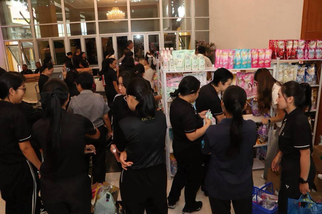 ๙๒ กิจกรรมตลาดนัด "รายได้เพิ่ม เติมกำลังใจ" ครั้งที่ ๒/๒๕๖๙ โดยโครงการครอบครัวพอเพียง สมาคมภริยาข้าราชการสำนักงานปลัดกระทรวงกลาโหม