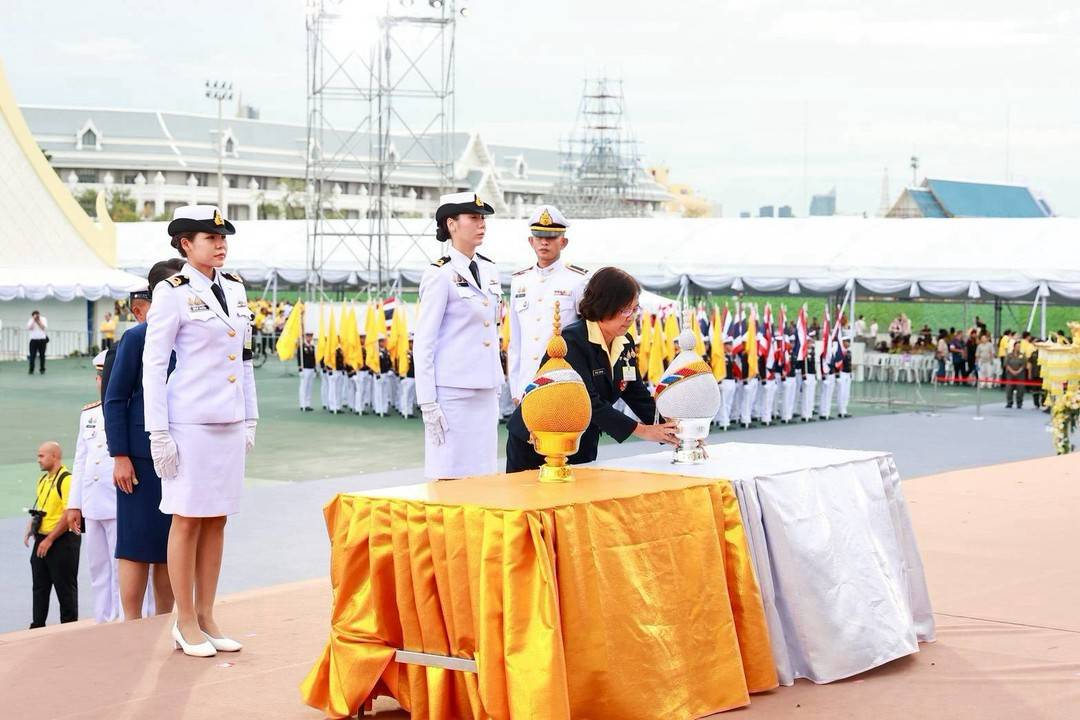 ๙๗ พิธีถวายเครื่องราชสักการะ วางพานพุ่ม และจุดเทียนถวายพระพรชัยมงคล เนื่องในโอกาสวันเฉลิมพระชนมพรรษาพระบาทสมเด็จพระเจ้าอยู่หัว (๒๘ ก.ค.๖๙)