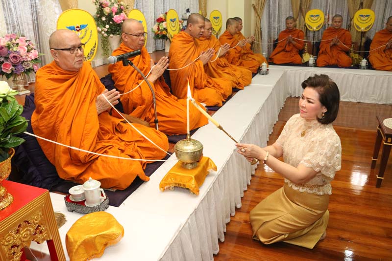 029 นายกสมาคมภริยาฯ นำคณะกรรมการสมาคมฯ ถวายสักการะสิ่งศักดิ์สิทธิ์ เนื่องในวันสถาปนาสมาคมฯ