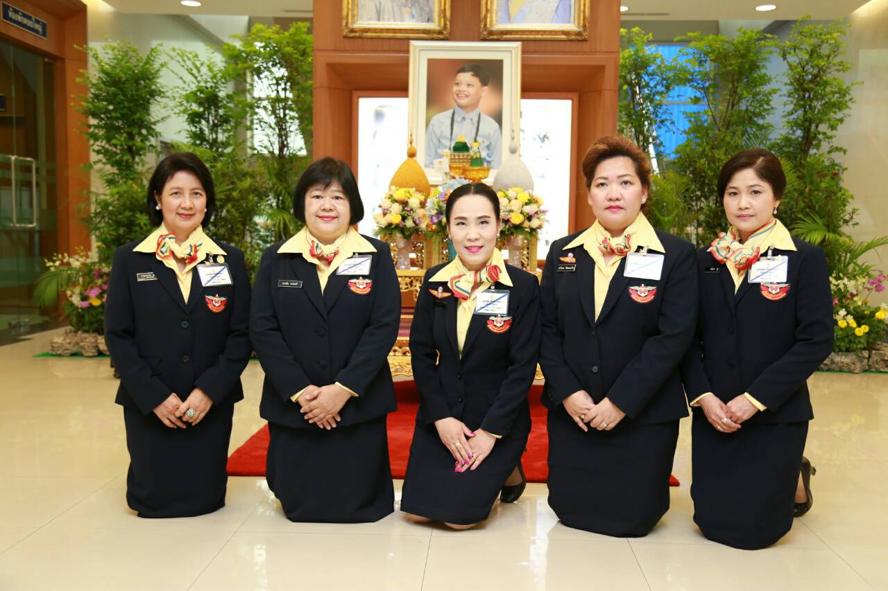 095 เนื่องในวโรกาสวันคล้ายวันประสูติพระเจ้าหลานเธอพระองค์เจ้าทีปังกรรัศมีโชติ คณะกรรมการ สมาคมภริยาฯ ได้นำพานดอกไม้ทูลเกล้าฯ ถวายพระพรชัยมงคล