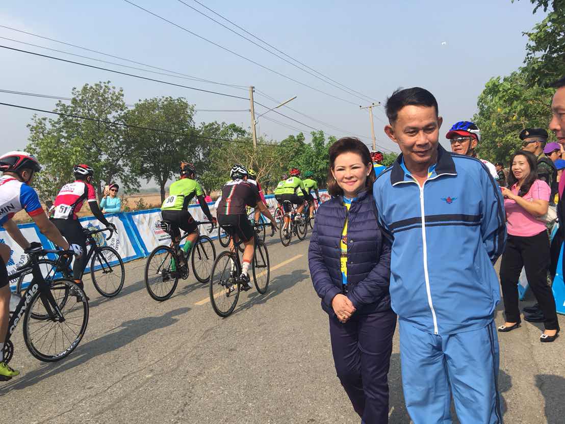 097 ปลัดกระทรวงกลาโหมและนายกสมาคมภริยาฯเป็นประธานเปิดการแข่งขันจักรยาน "Bike For All "
