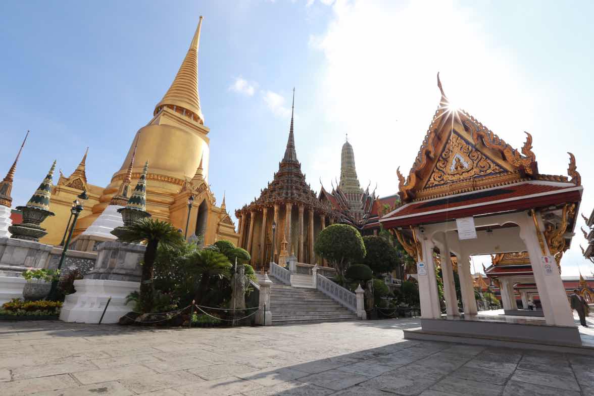 101 ปลัดกระทรวงกลาโหมและนายกสมาคมภริยาข้าราชการสำนักงานปลัดกระทรวงกลาโหมปฏิบัติภารกิจเนื่องในงานพระราชพิธีวันฉัตรมงคล