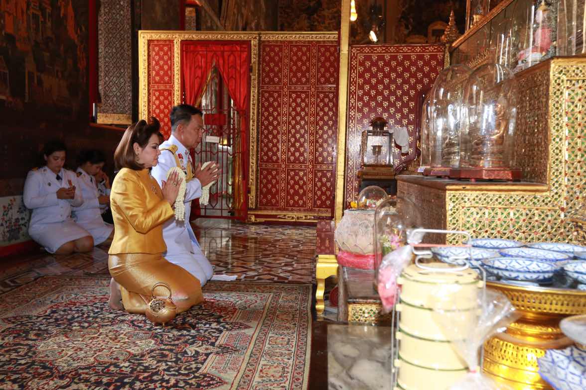 101 ปลัดกระทรวงกลาโหมและนายกสมาคมภริยาข้าราชการสำนักงานปลัดกระทรวงกลาโหมปฏิบัติภารกิจเนื่องในงานพระราชพิธีวันฉัตรมงคล