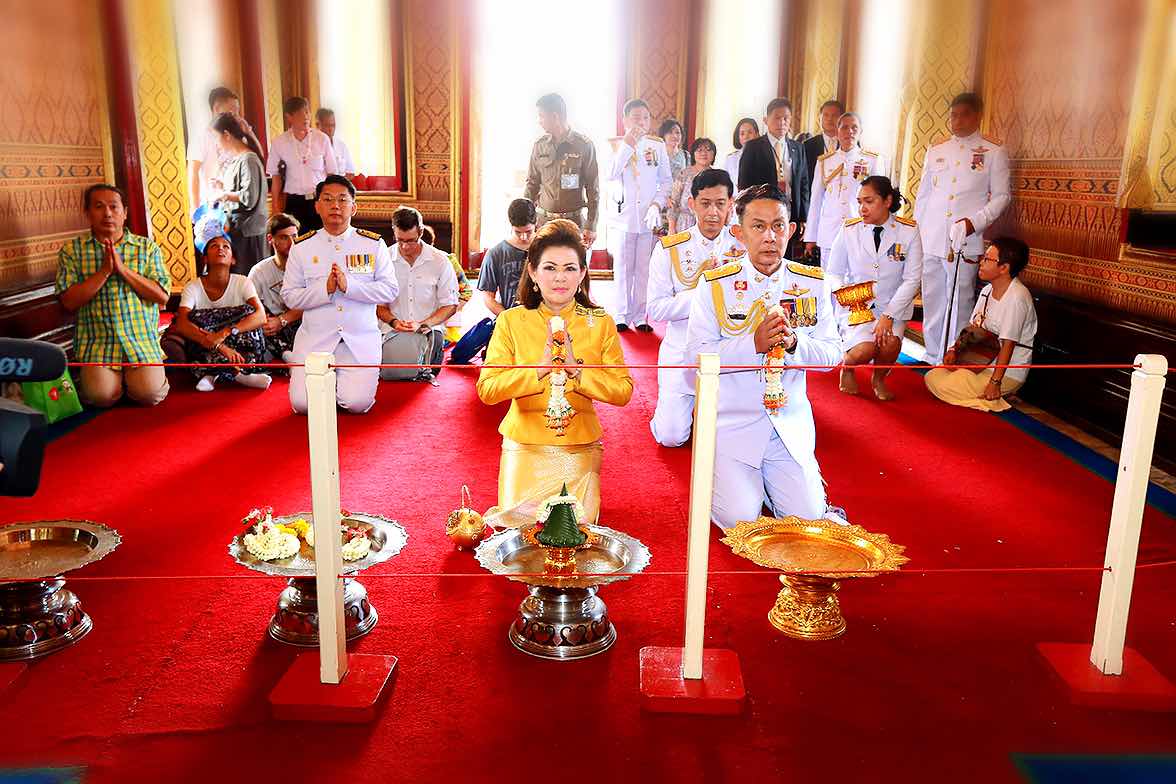 101 ปลัดกระทรวงกลาโหมและนายกสมาคมภริยาข้าราชการสำนักงานปลัดกระทรวงกลาโหมปฏิบัติภารกิจเนื่องในงานพระราชพิธีวันฉัตรมงคล