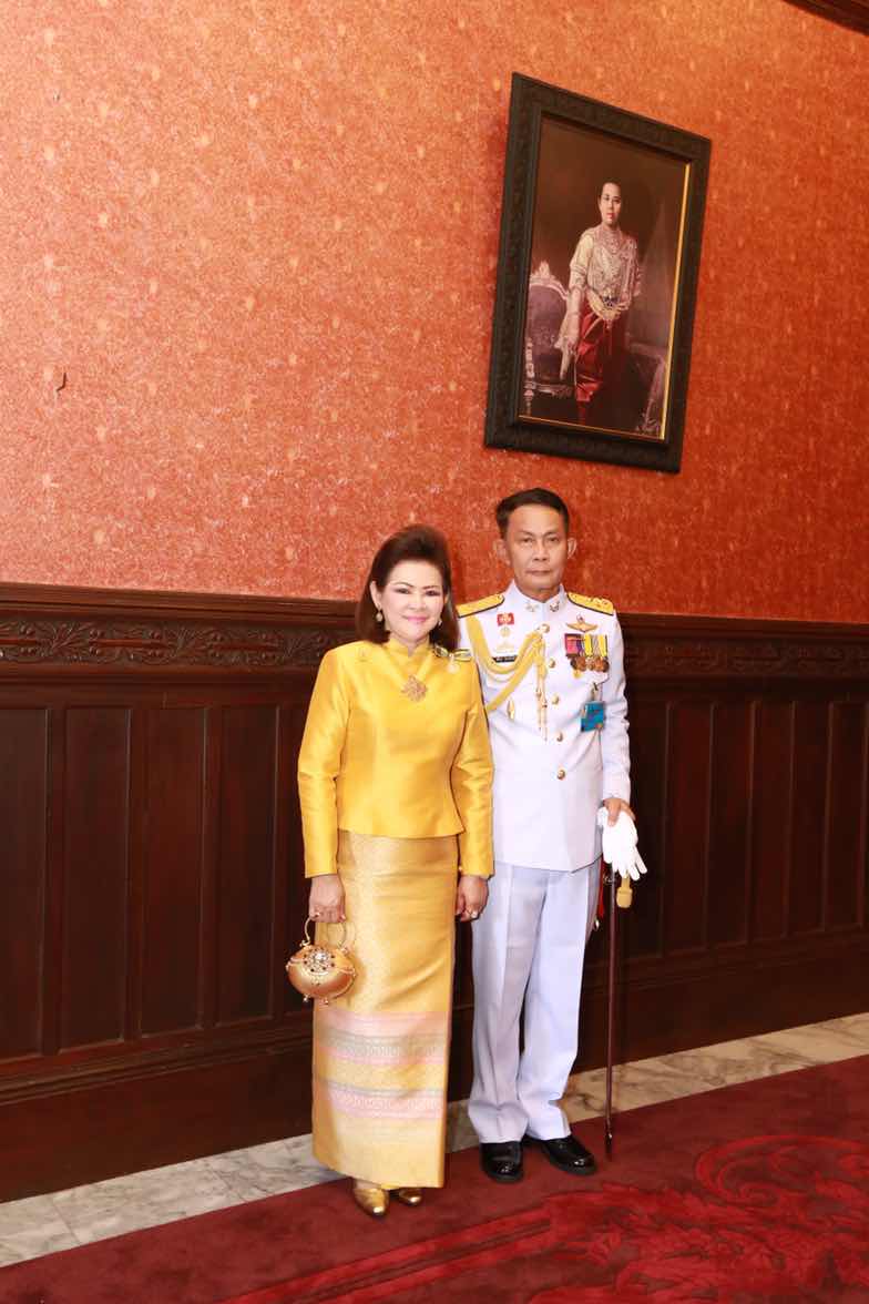 101 ปลัดกระทรวงกลาโหมและนายกสมาคมภริยาข้าราชการสำนักงานปลัดกระทรวงกลาโหมปฏิบัติภารกิจเนื่องในงานพระราชพิธีวันฉัตรมงคล